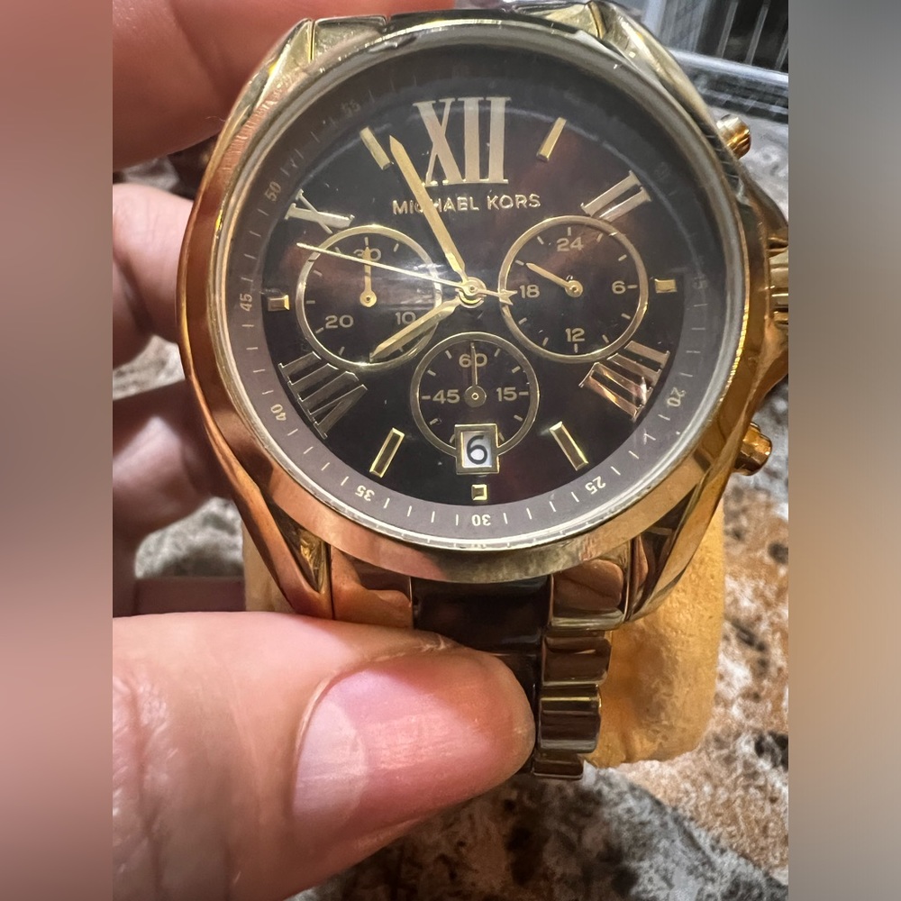 Mk watch preloved great condition. No box - Picture 1 of 7